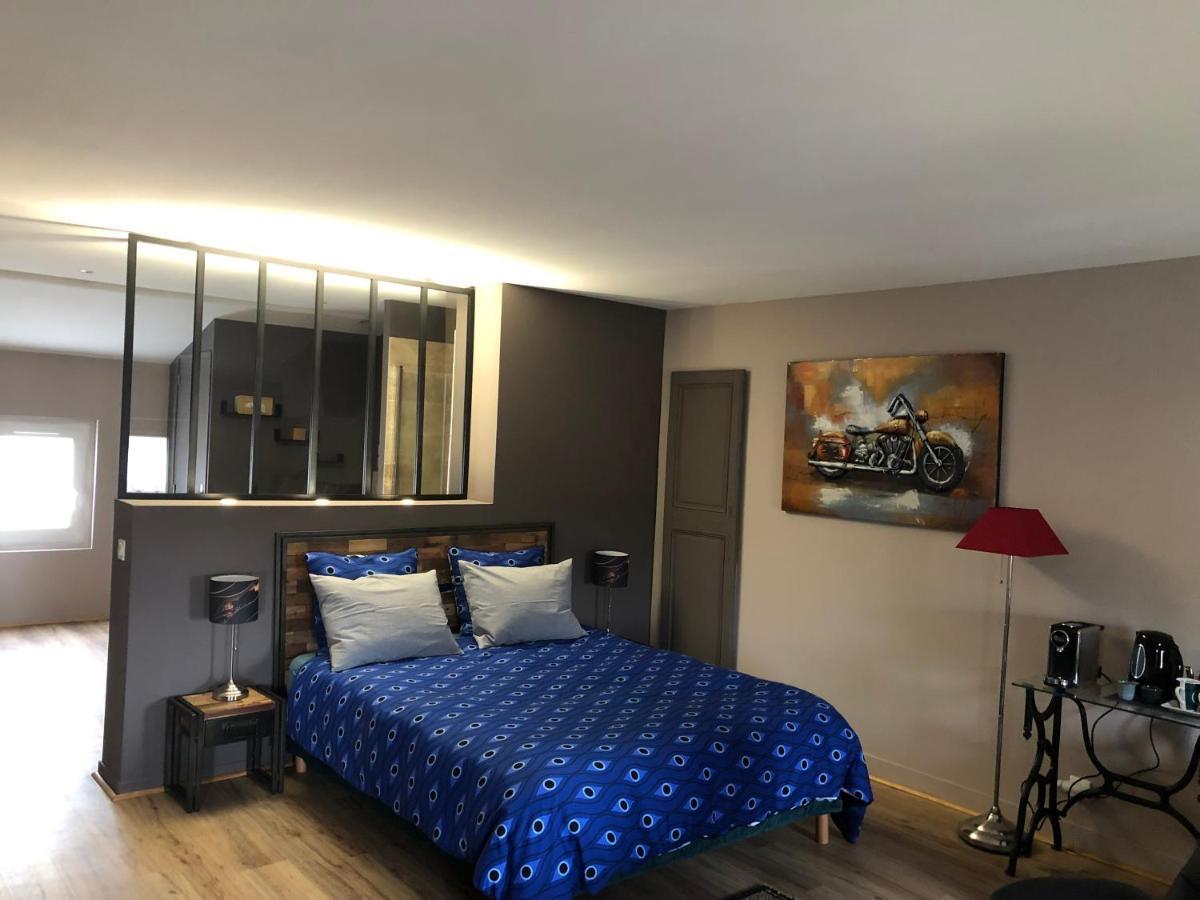 Le Numéro 15 Saint-Seurin-sur-l'Isle Esterno foto