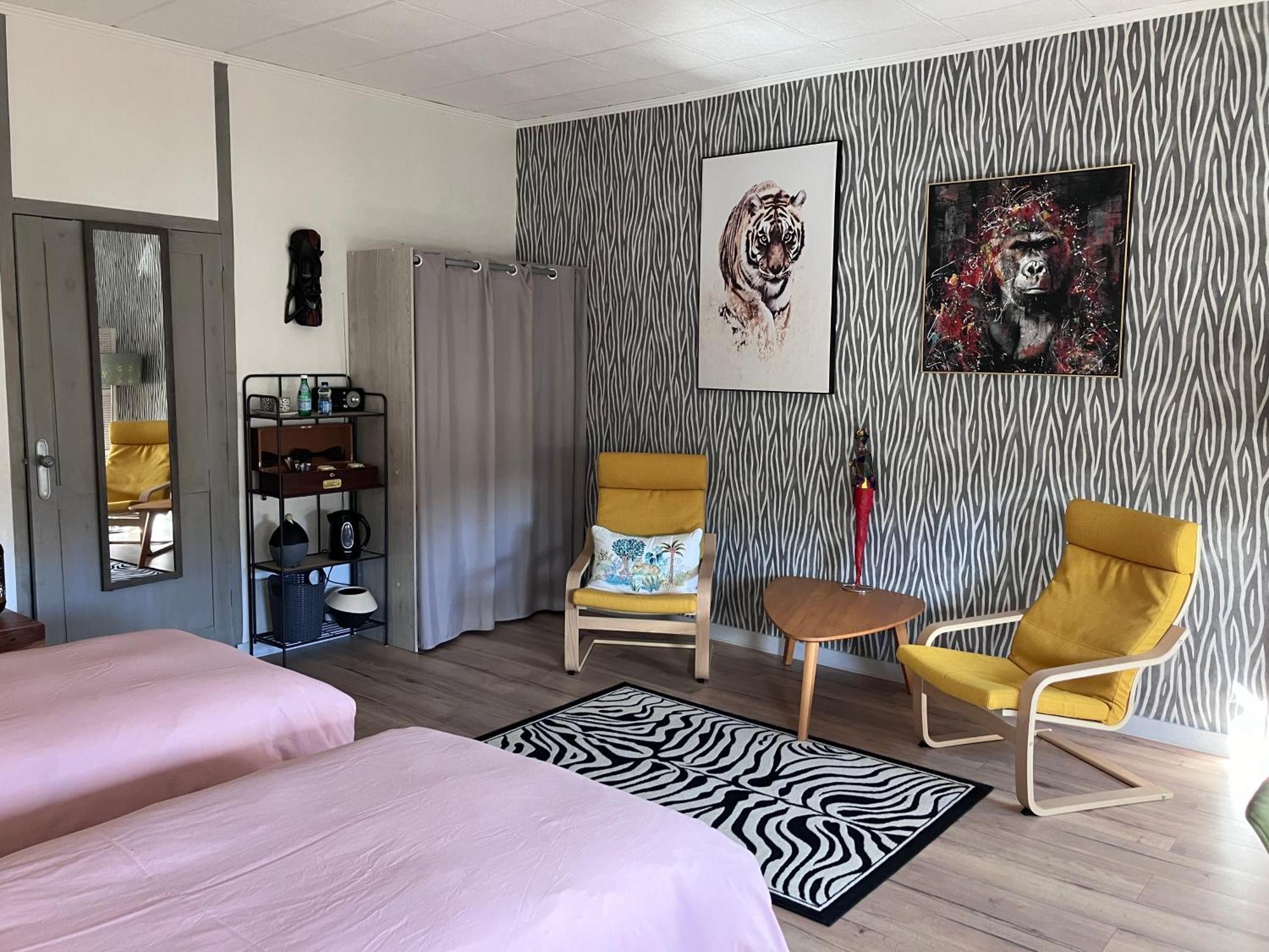 Le Numéro 15 Saint-Seurin-sur-l'Isle Esterno foto